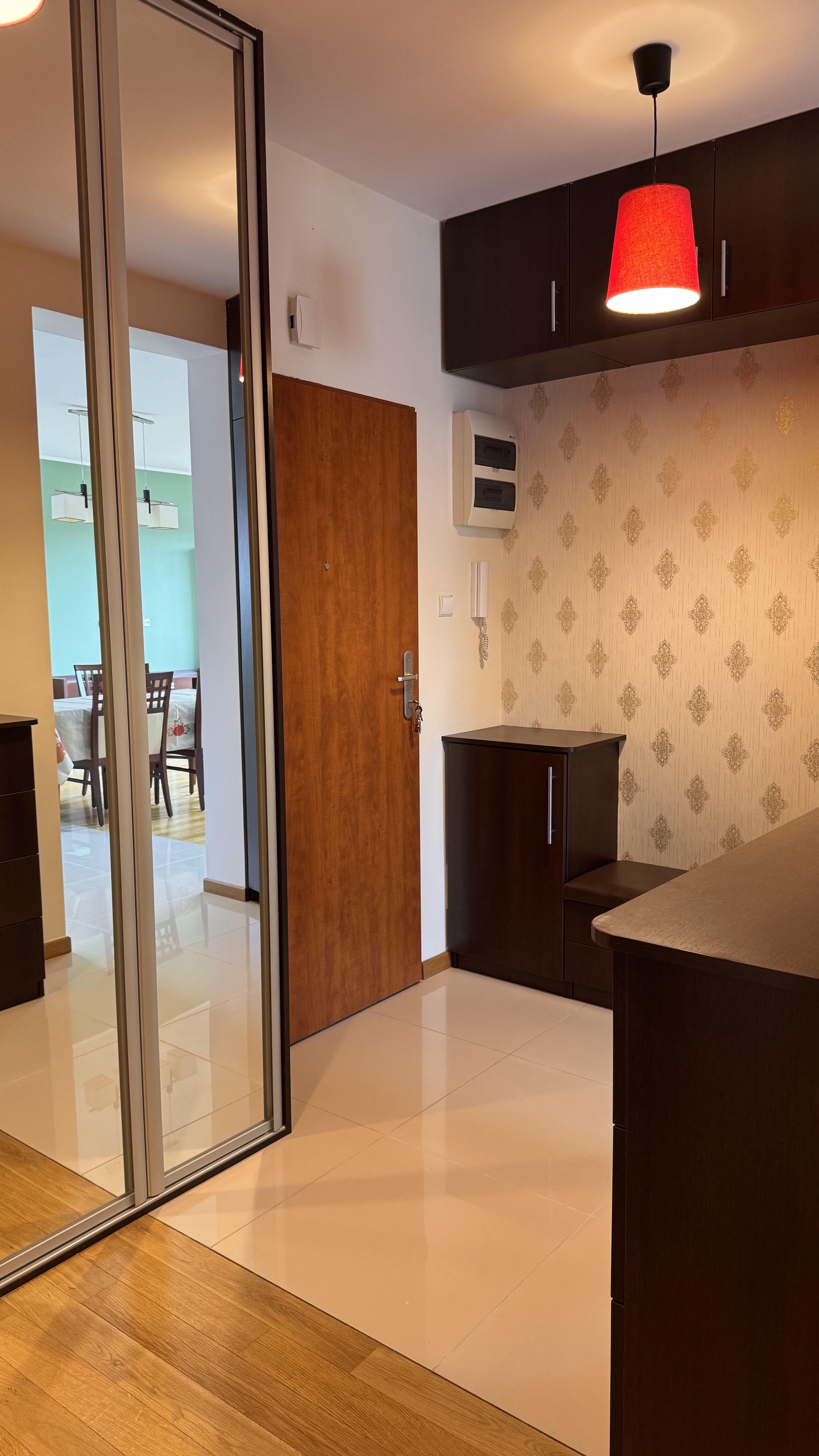 SPACIOIUS 3-room flat with balcony and AC in WLOCHY DISTRICT | photo 4