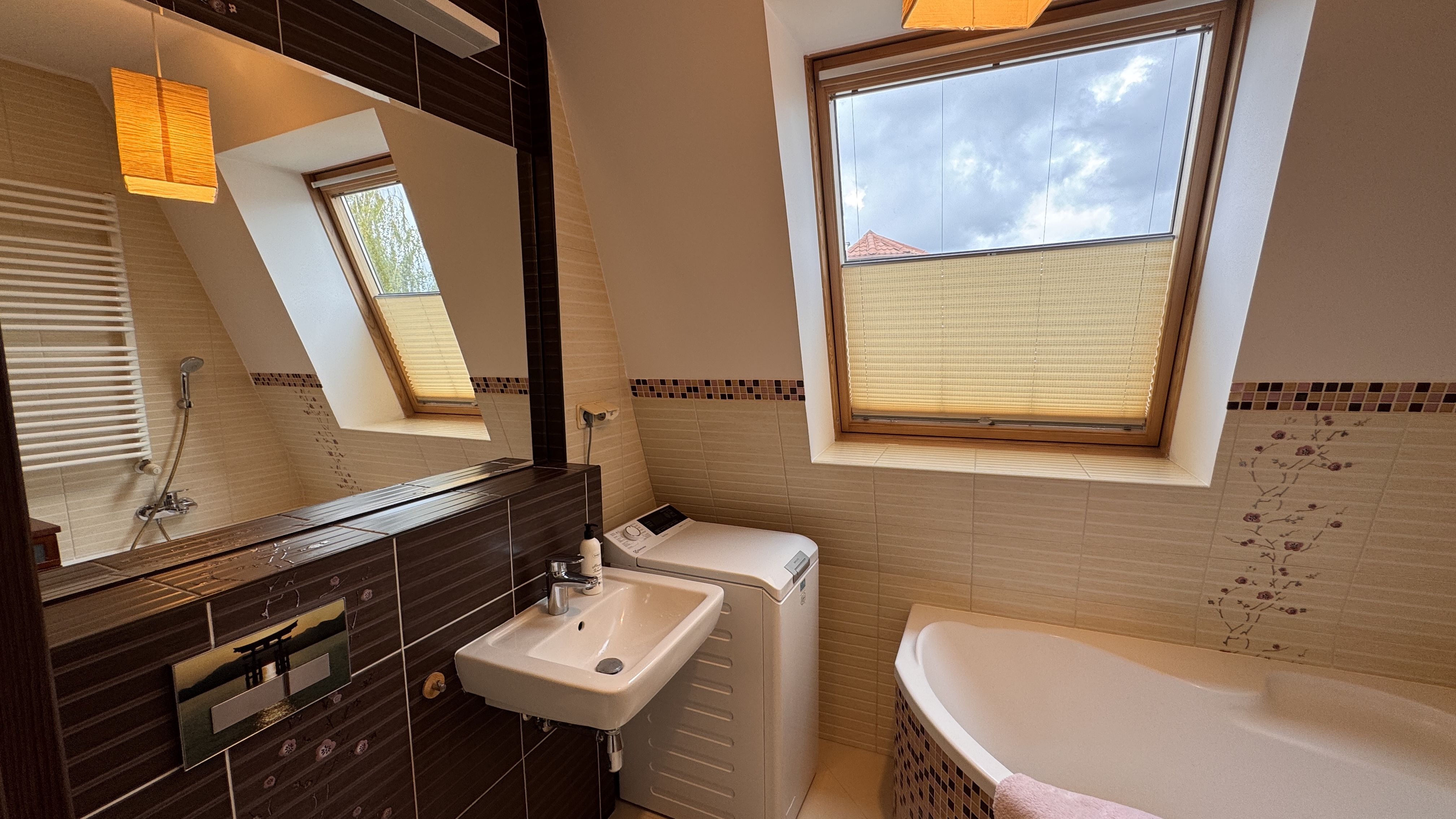 SPACIOIUS 3-room flat with balcony and AC in WLOCHY DISTRICT