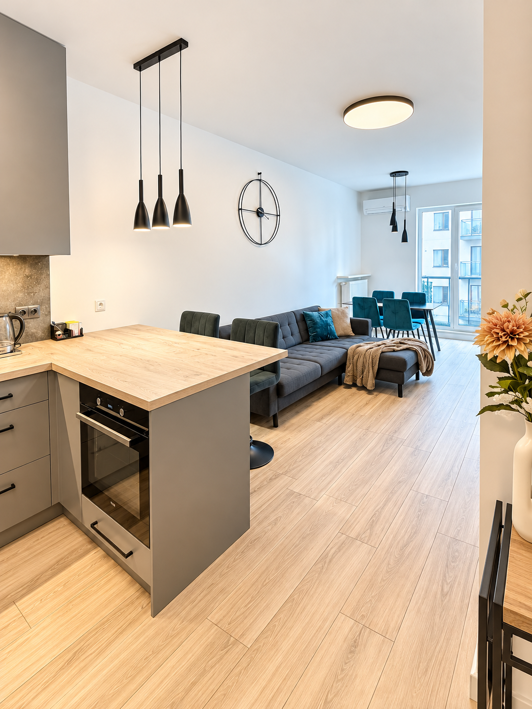 APPARTEMENT SPACIEUX 2 PIÈCES – SIEDMIOGRODZKA, WOLA / VARSOVIE