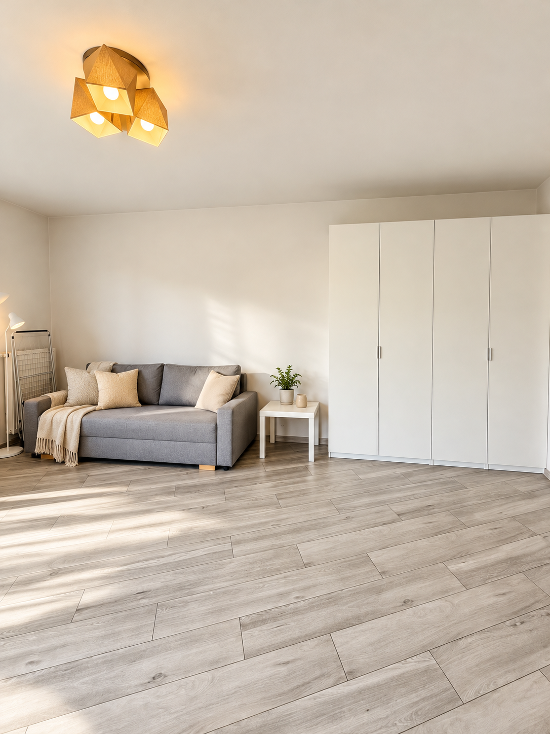 Studio apartment with balcony | Karolkowa 7/ Plac Europejski