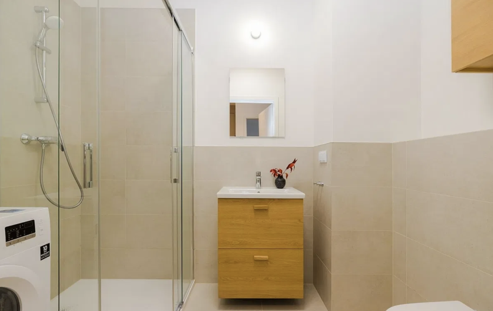 SPACIOUS 3-room flat with balcony in PRAGA DISTRICT