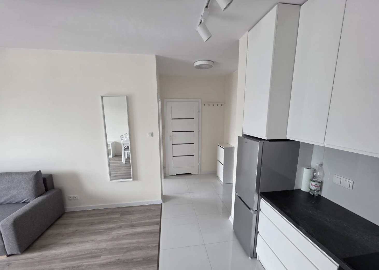 COSY AND SPACIOUS 2-room flat with balcony in WLOCHY DISTRICT | photo 4