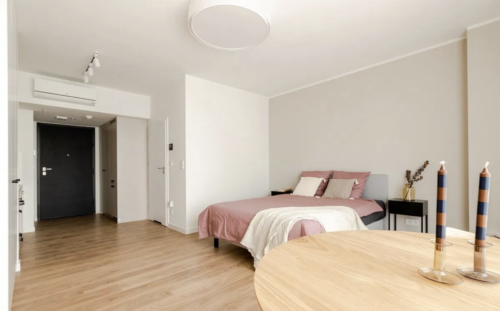 SPACIOUS and MODERN STUDIO FLAT in WOLA DISTRICT