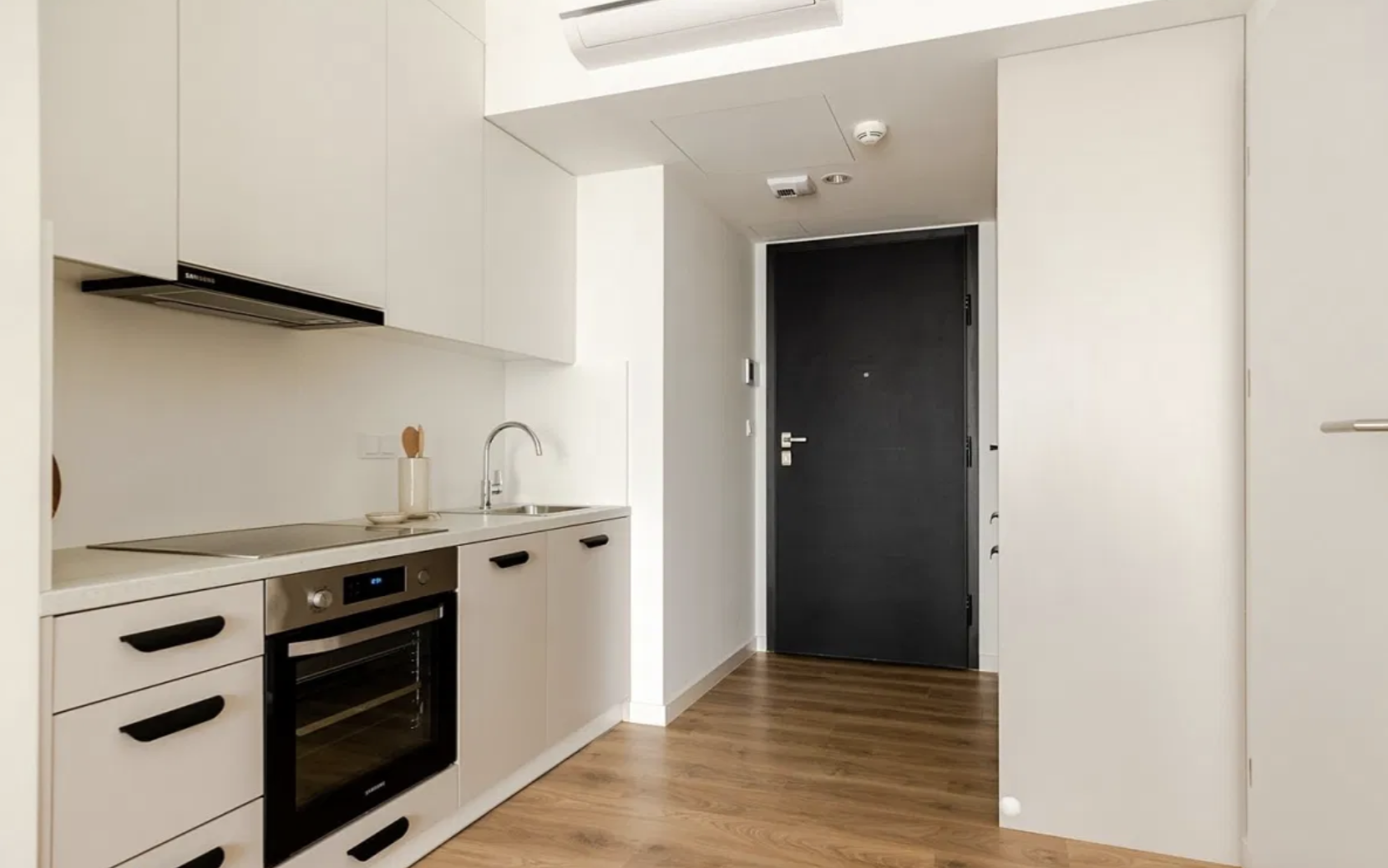 SPACIOUS and MODERN STUDIO FLAT in WOLA DISTRICT