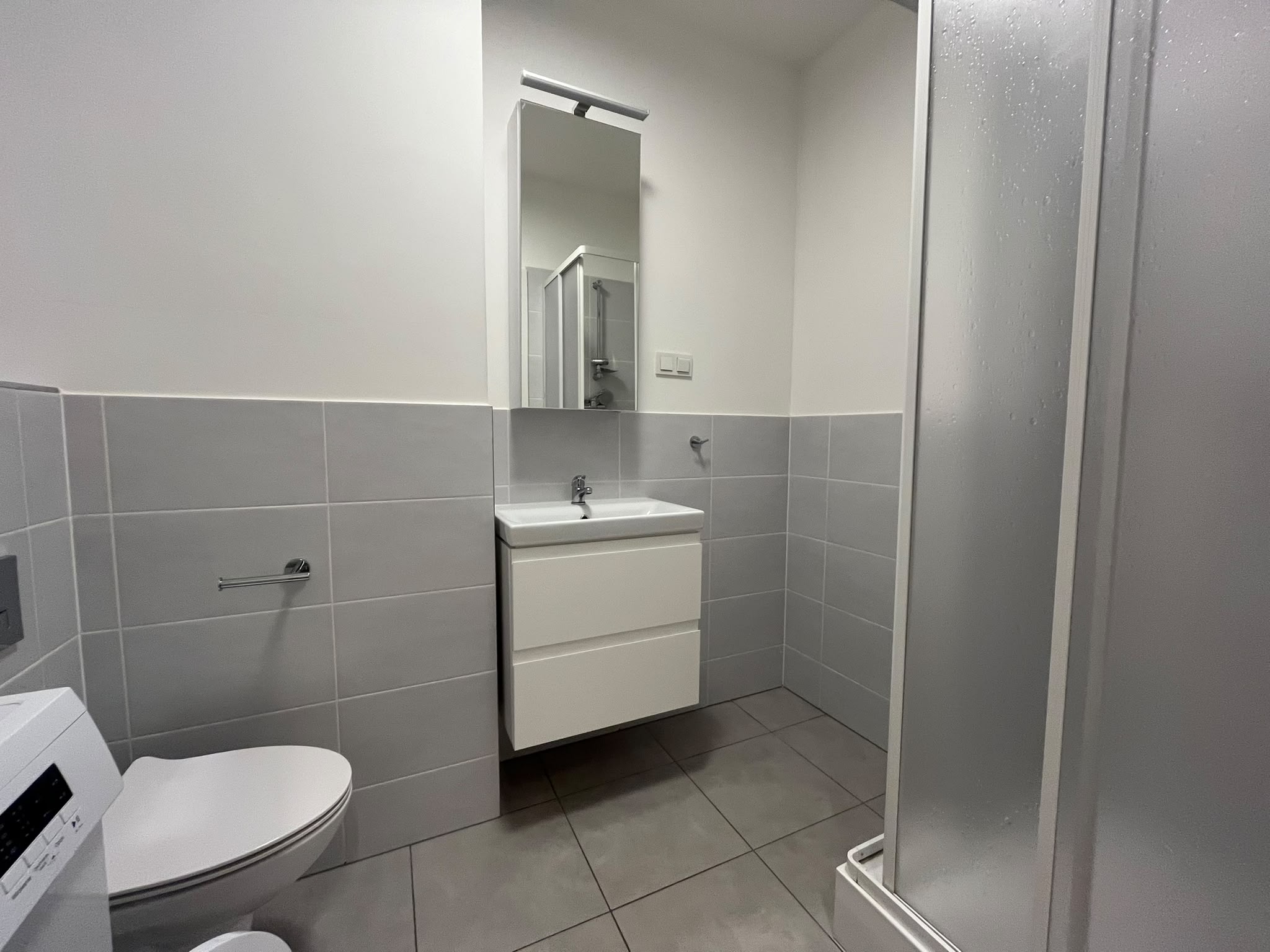SPACIOUS STUDIO FLAT with balcony IN PRAGA POLUDNIE DISTRICT