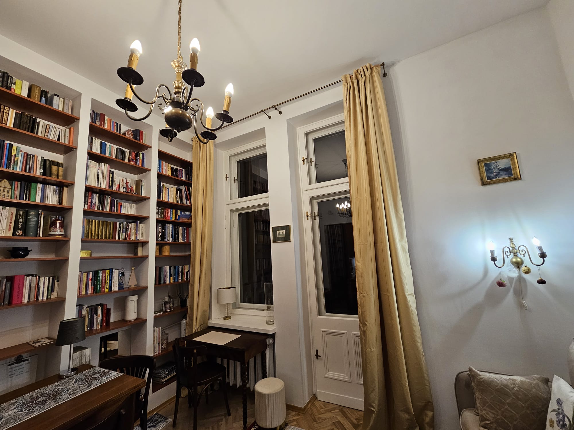 Monolocale con Balcone | Via Hoża | Soffitti Alti I CENTRO CITTÀ