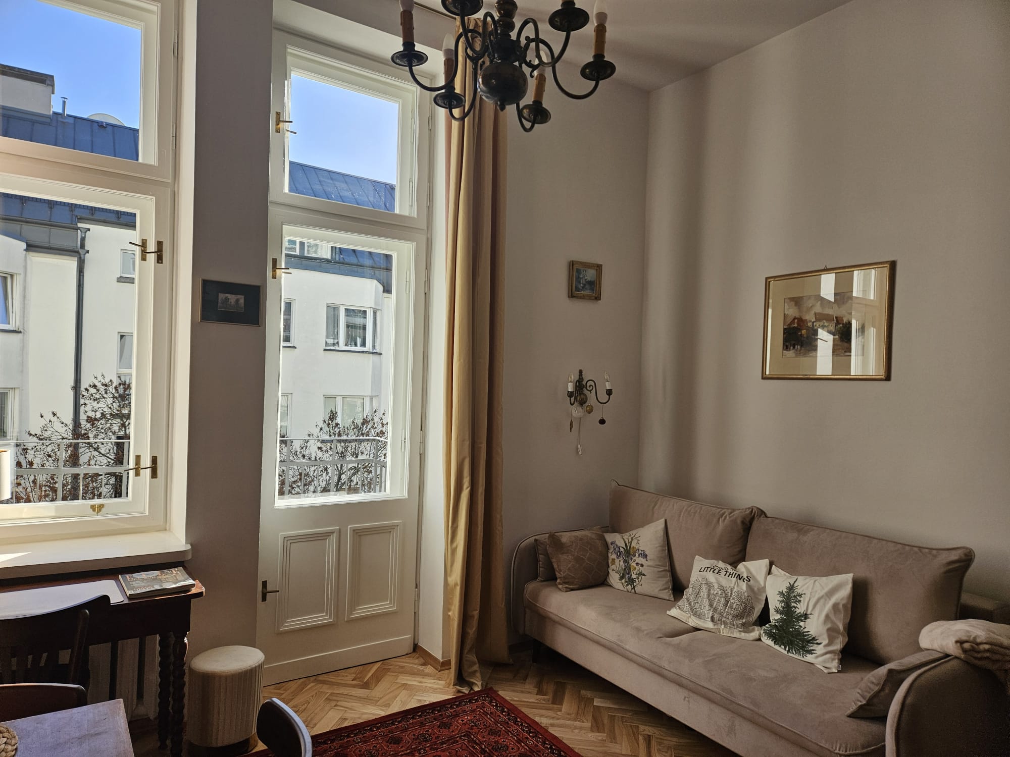 Studio Apartment with Balcony | Hoża Street | High Ceilings I CITY CENTER