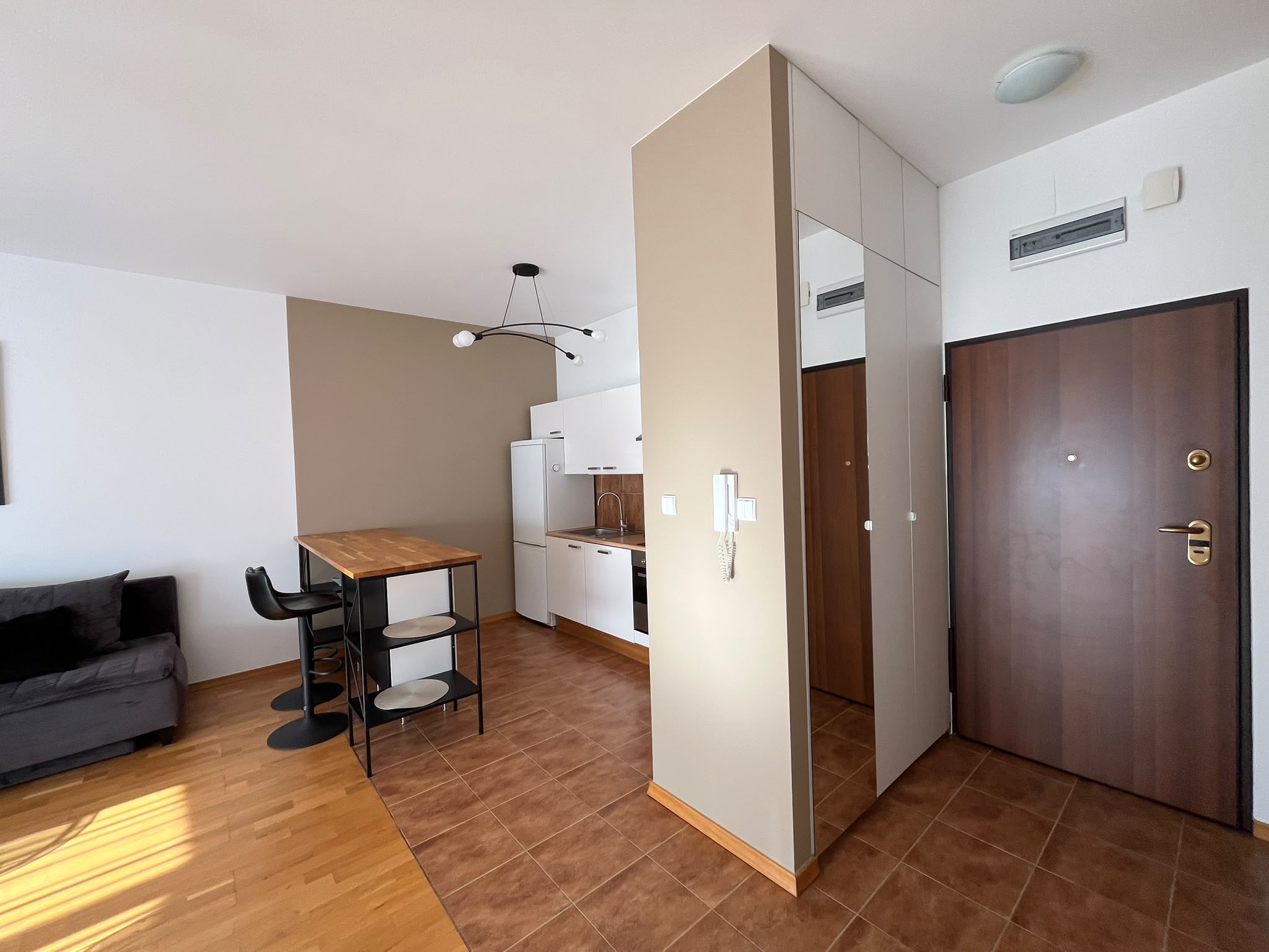 SPACIOUS and COZY 2-room flat with BALCONY AND AC in URSUS DISTRICT close to SKM
