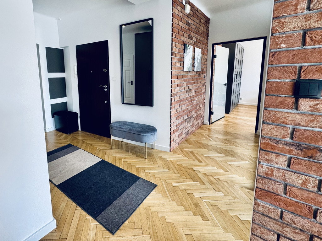 PREMIUM 3-ROOM + BALCONY| TOP FLOOR | ŚRÓDMIEŚCIE DISTRICT