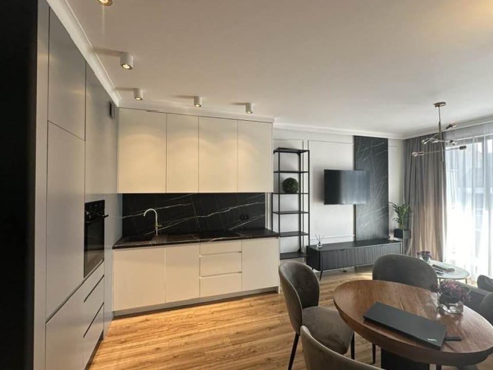 PREMIUM 2-ROOM | WOLA DISTRICT