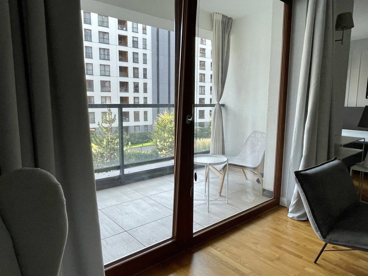 SPACIOUS STUDIO WITH BALCONY | WOLA DISTRICT