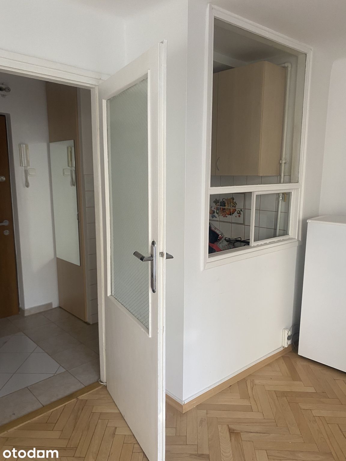 BRIGHT AND QUIET STUDIO | CENTRUM DISTRICT