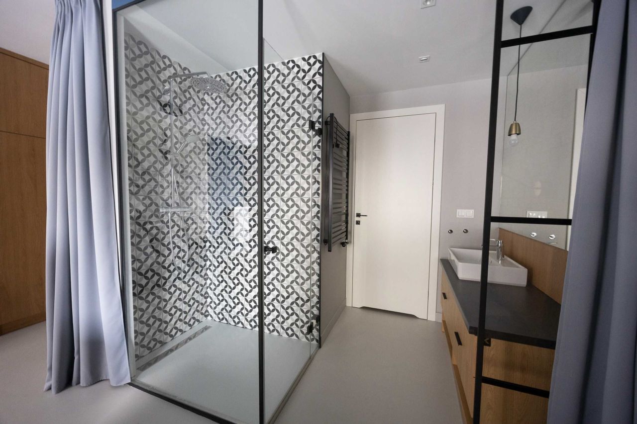 MODERN STUDIO | BALCONY | METRO | WOLA DISTRICT